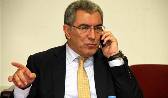 Βασίλης Καπερνάρος