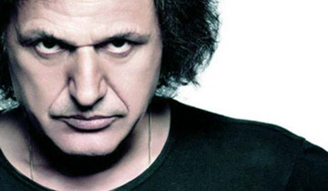 Βασίλης Παπακωνσταντίνου