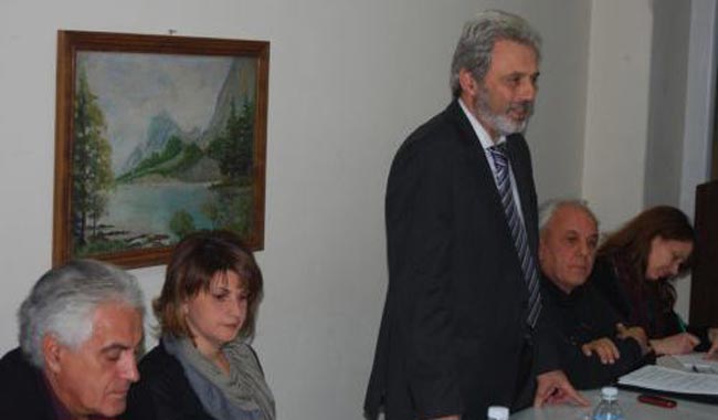 Γιάννης Μπουλές