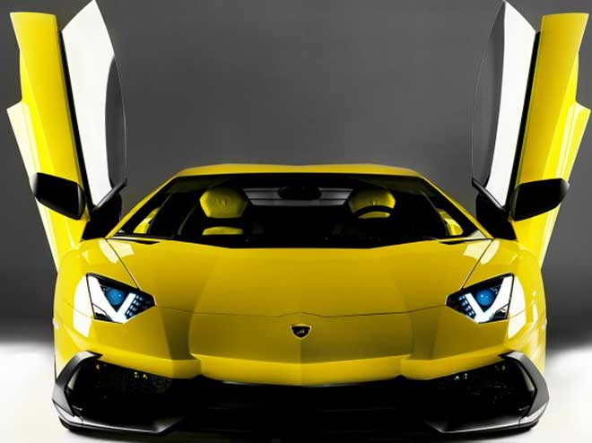 Η lamborghini aventador