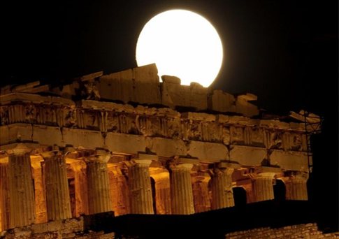 Μουσείο Ακρόπολης και Αυγουστιάτικη Πανσέληνος