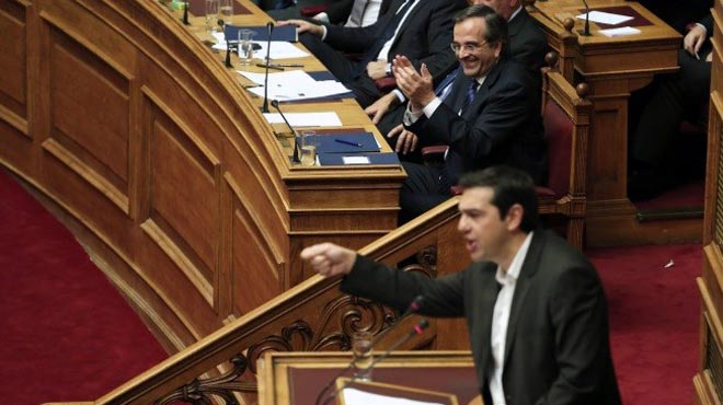 Χειροκρότημα Σαμαρά