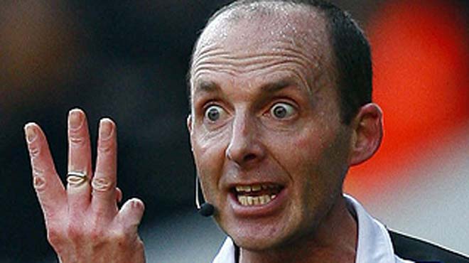 Ο Mike Dean
