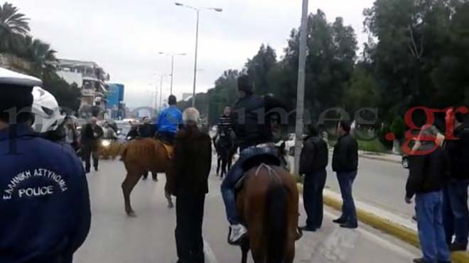 Αγρότες πάνω σε άλογα