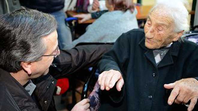 Αιωνόβια γιαγιά