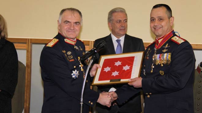 Στρατός
