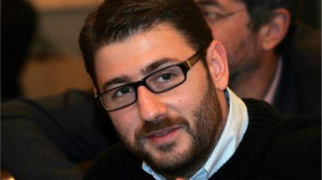 nikoς androulakis