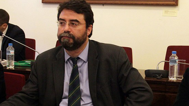 Βασίλης Οικονόμου