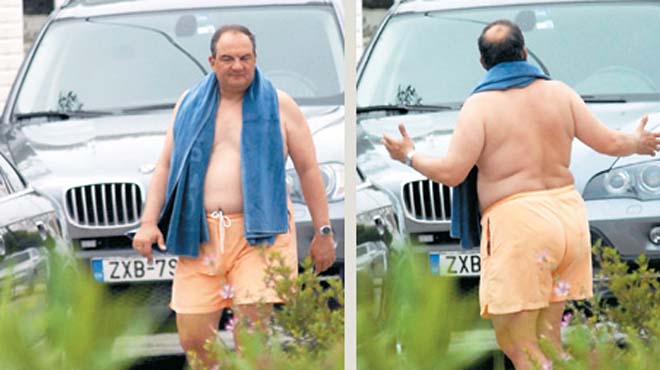 Καραμανλής_μαγιό