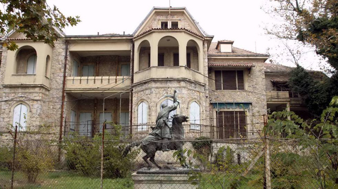 Θερινό ανάκτορο στο Τατόι