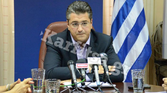 Απόστολος Τζιτζικώστας