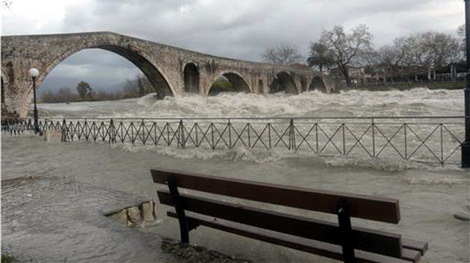 Ιστορικό γεφύρι της Άρτας