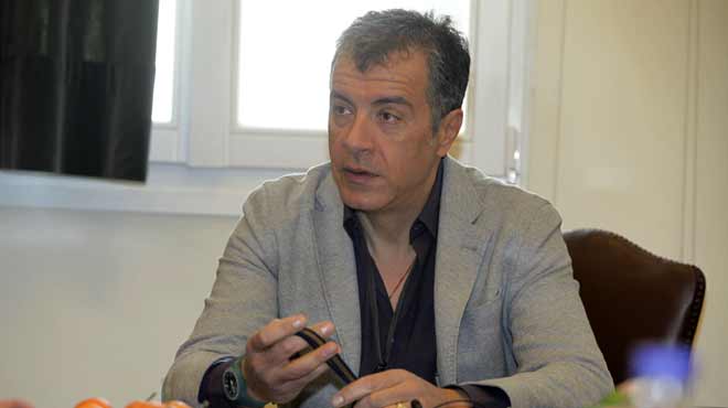 Σταύρος Θεοδωράκης