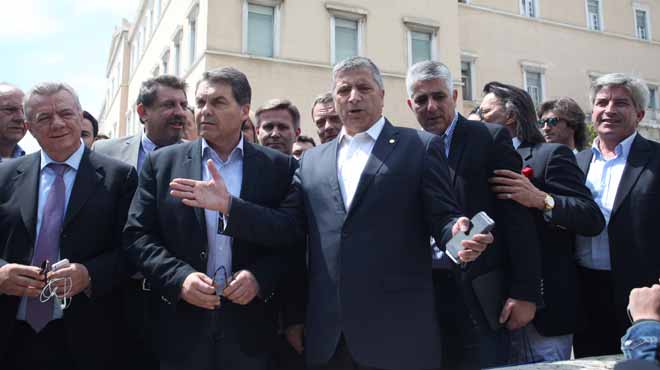 Πατούλης