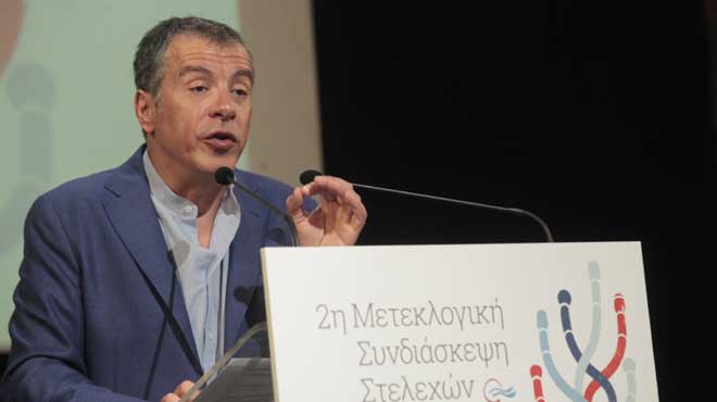 Σταύρος Θεοδωράκης