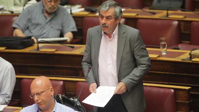 Θανάσης Πετράκος