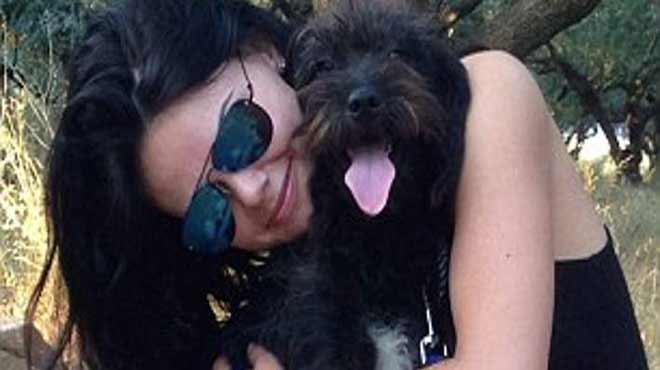 Κοπέλα Αδέσποτο