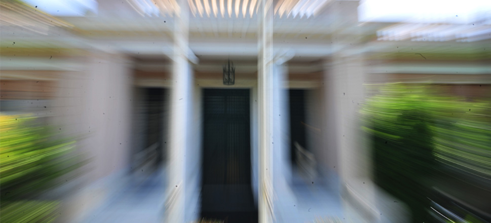 Μαξίμου Μέγαρο Παρασκηνιακό
