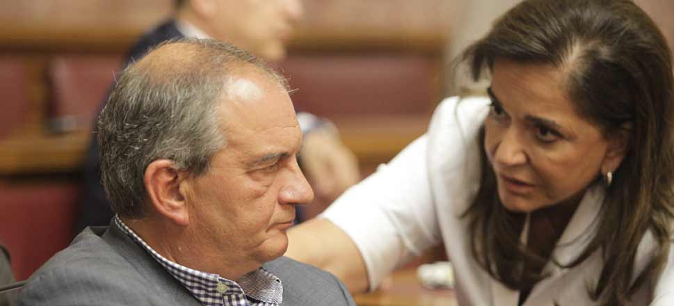 Καραμανλής Ντόρα